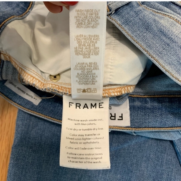 🔥NEW TO CLOSET!!!Frame Le Sylvie Raw Edge Denim🔥 - Picture 6 of 7